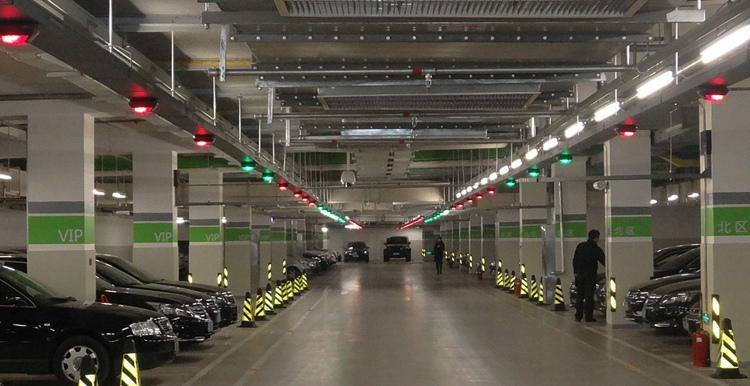 智慧停車(chē)場(chǎng)車(chē)位引導(dǎo)系統(tǒng)