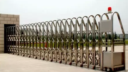 電動門廠家對伸縮門的維修需對癥下藥，才能從根本上解決